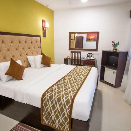 Mount Breeze Hotel Дехивала-Маунт-Лавиния Экстерьер фото