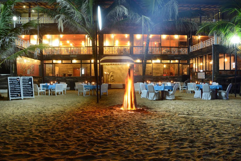 Mount Breeze Hotel Дехивала-Маунт-Лавиния Экстерьер фото